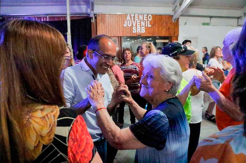 Más de 900 adultos mayores disfrutaron  de la fiesta por el Día del Jubilado