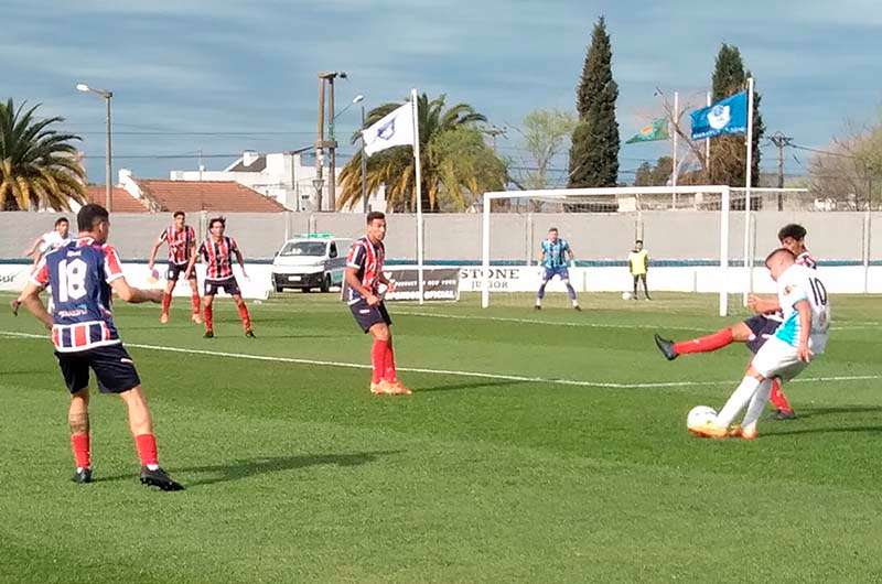 Ciudad fue muy superior a Peñarol y consiguió otra victoria