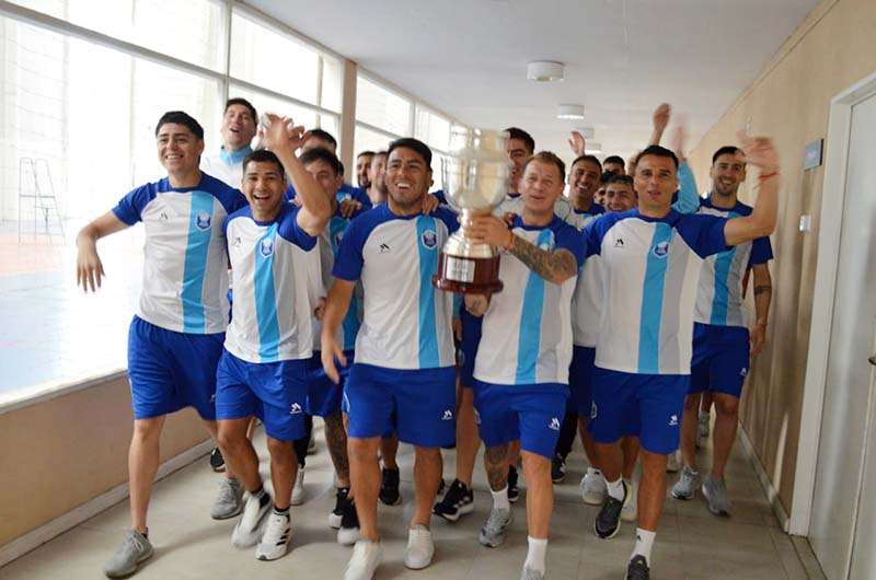 Reconocimiento al Club Ciudad tras el histórico ascenso a la Primera Nacional