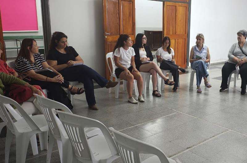 El Municipio fortalece el acompañamiento a hogares de adultos mayores con un nuevo programa integral